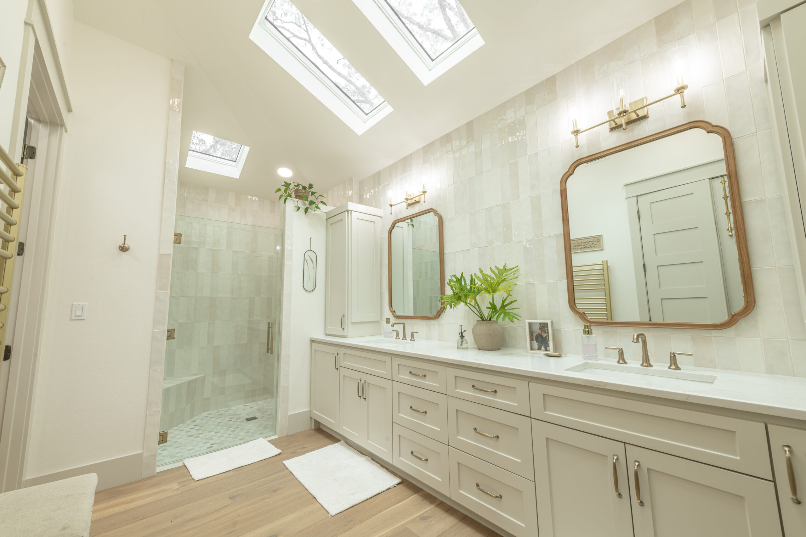 Framing custom home in rural Smithville setting